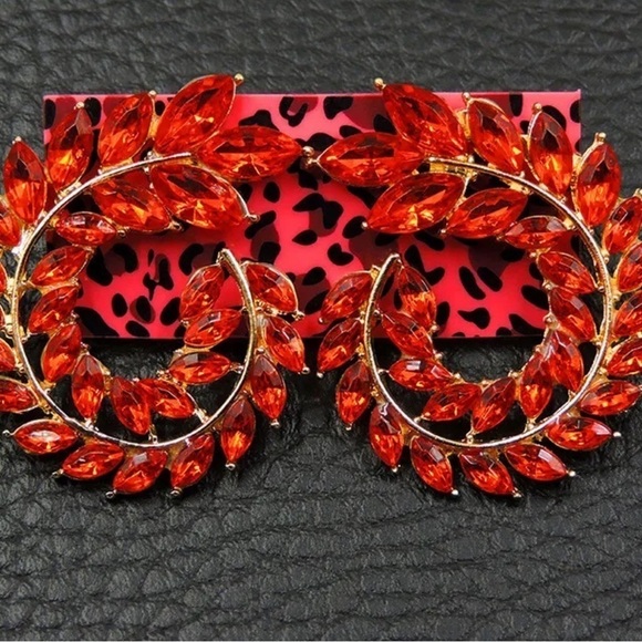 BETSEY JOHNSON NOBLE RED CRYSTAL STUD EARRINGS - Picture 1 of 4
